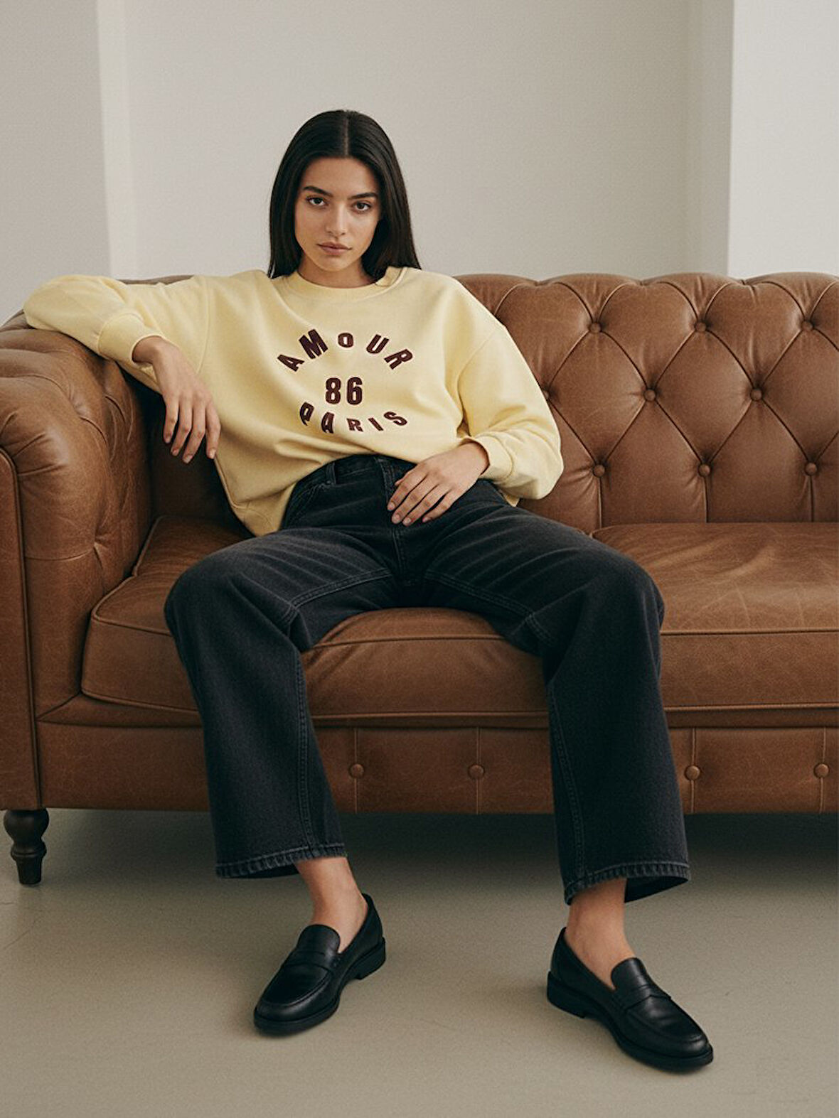 Uzun Kollu Sıfır Yaka Slogan Baskılı Krem Sweatshırt