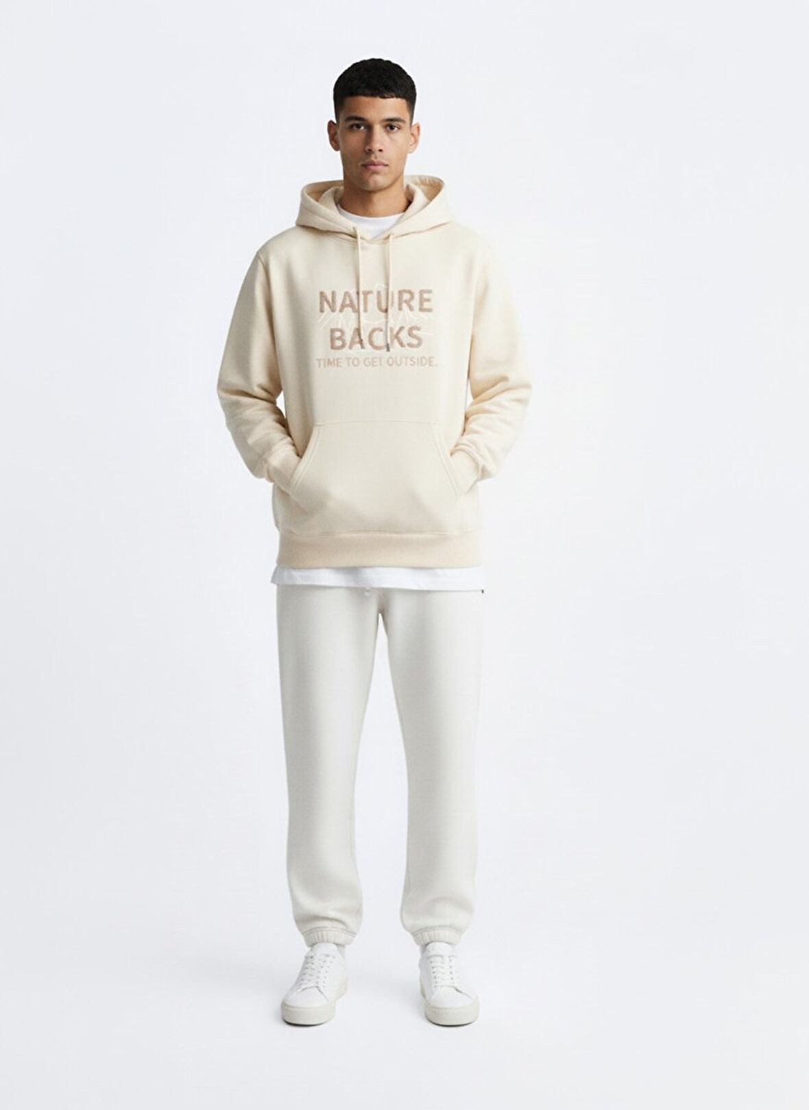 Uzun Kollu Kapüşonlu Slogan Baskılı Bej Sweatshırt