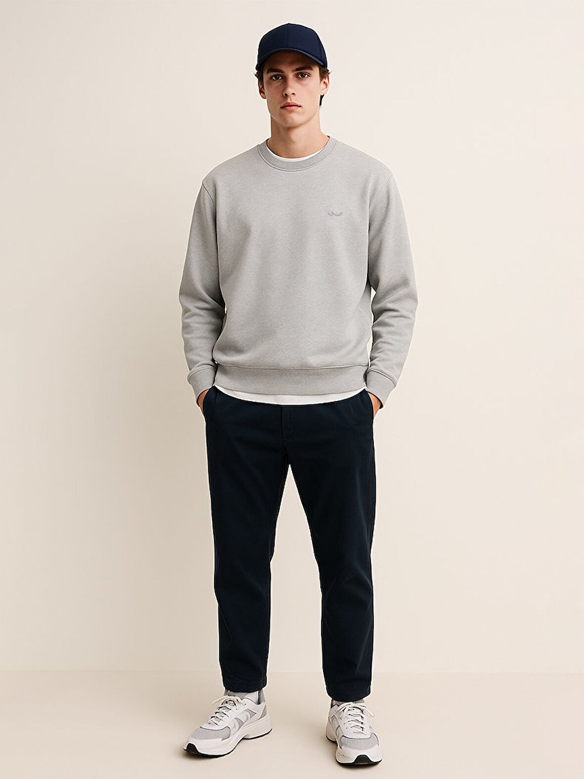 Uzun Kollu Sıfır Yaka Basic Gri Sweatshırt