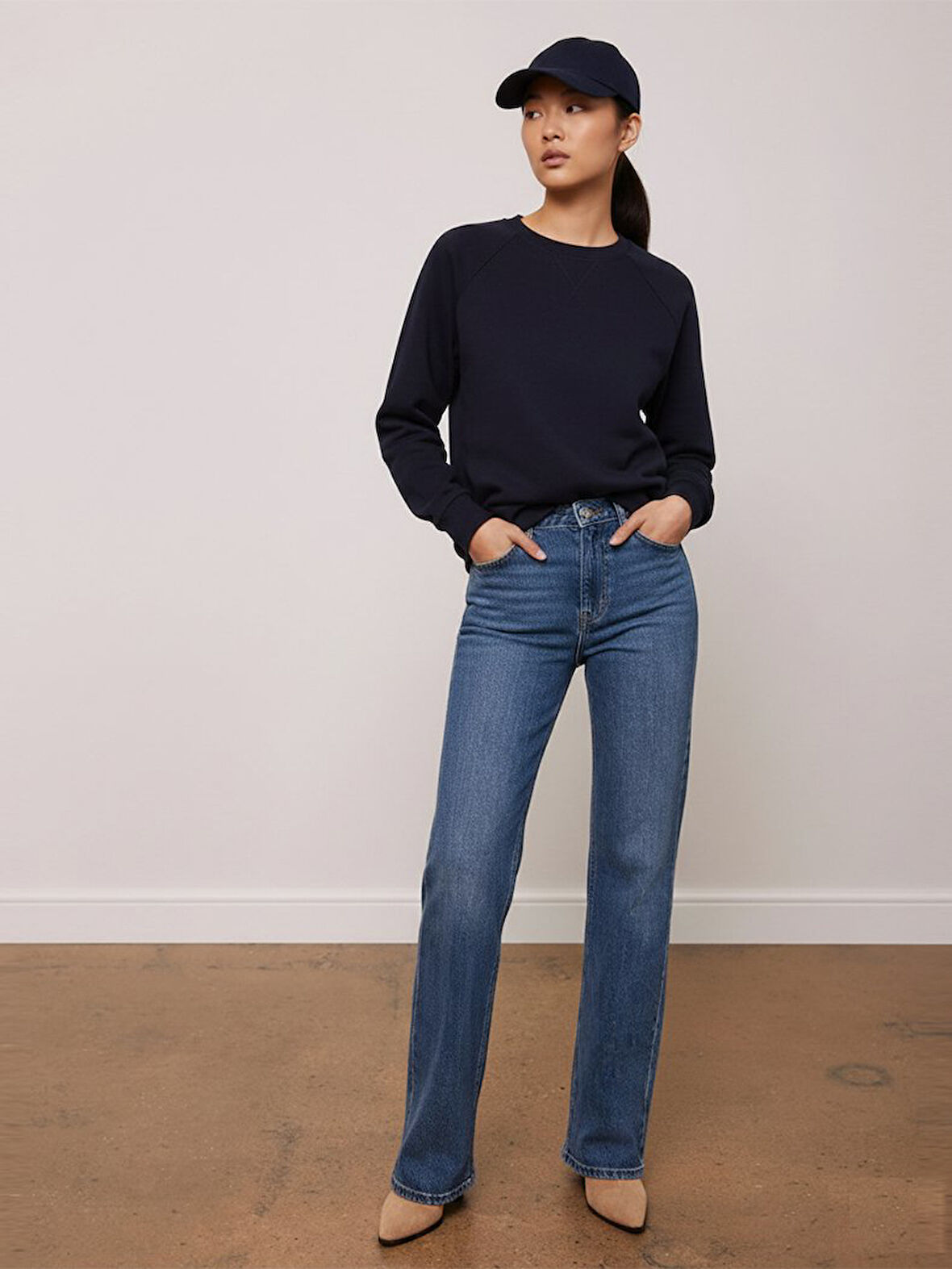 Uzun Kollu Sıfır Yaka Basic Lacivert Sweatshırt