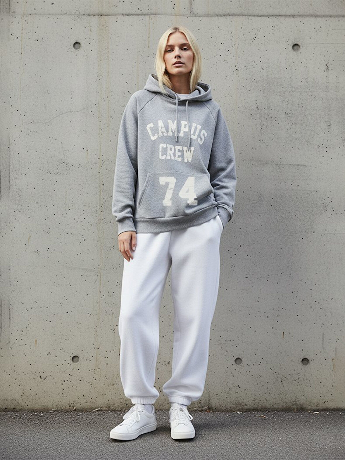 Uzun Kollu Kapüşonlu Slogan Baskılı Gri Sweatshırt