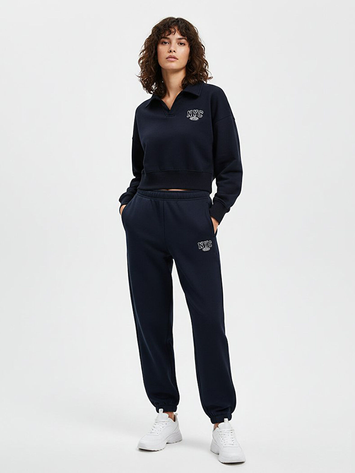 Polo Yaka Slogan Baskılı Crop Lacivert Sweatshırt