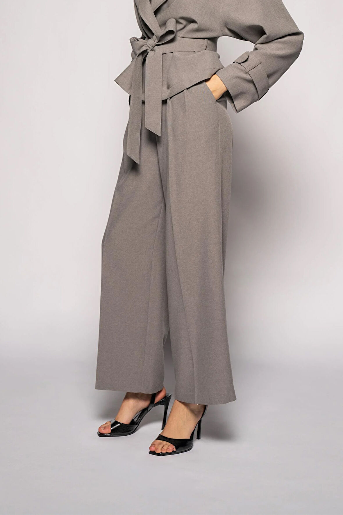 Kadın Gri Çift Pileli Oversize Pantolon