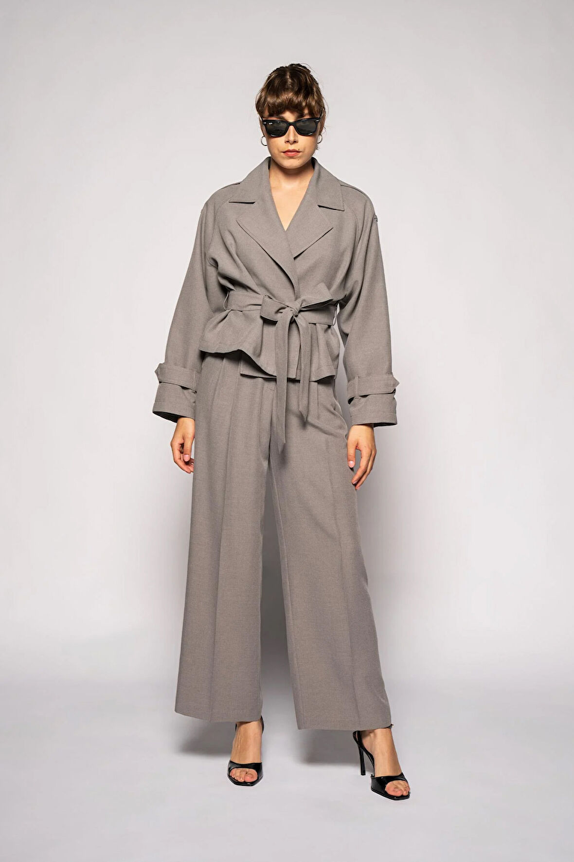 Kadın Gri Kuşaklı Kısa Trençkot