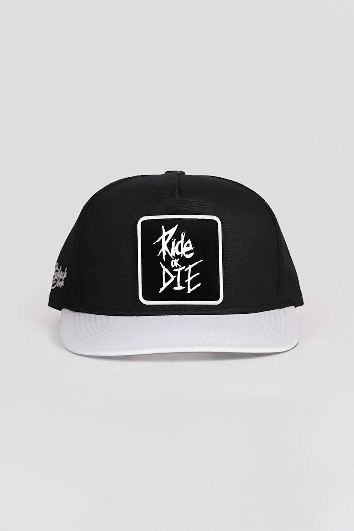 DM Logolu Beyaz-Siyah Hip Hop Şapka