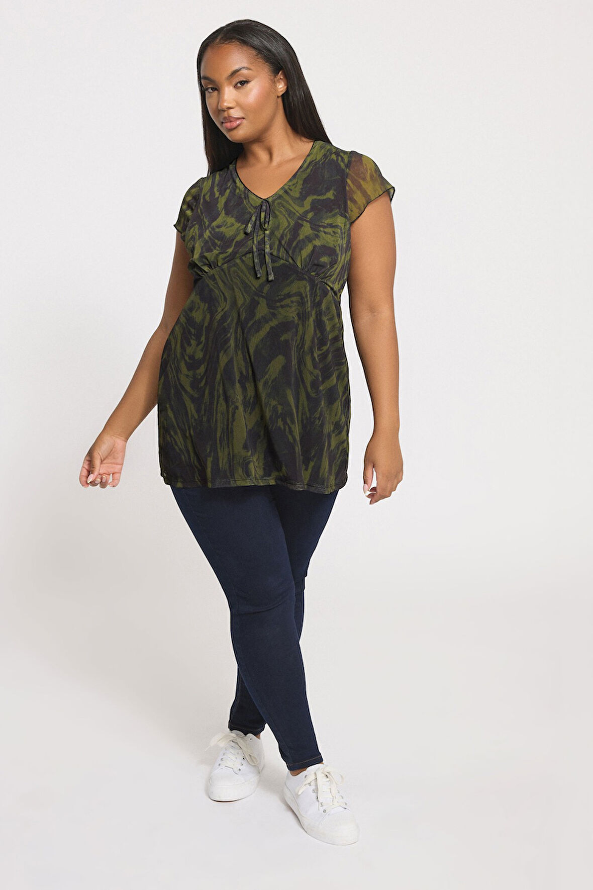 Büyük Beden Kısa Kollu V Yaka Astarlı Transparan T-shirt 304315