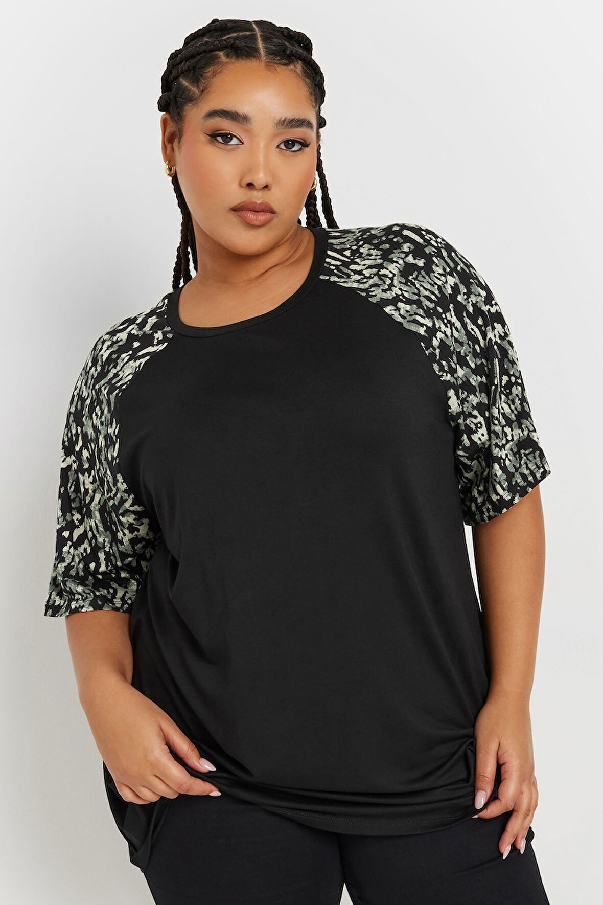 Büyük Beden Kısa Kollu Bisiklet Yaka Baskılı T-shirt 303734