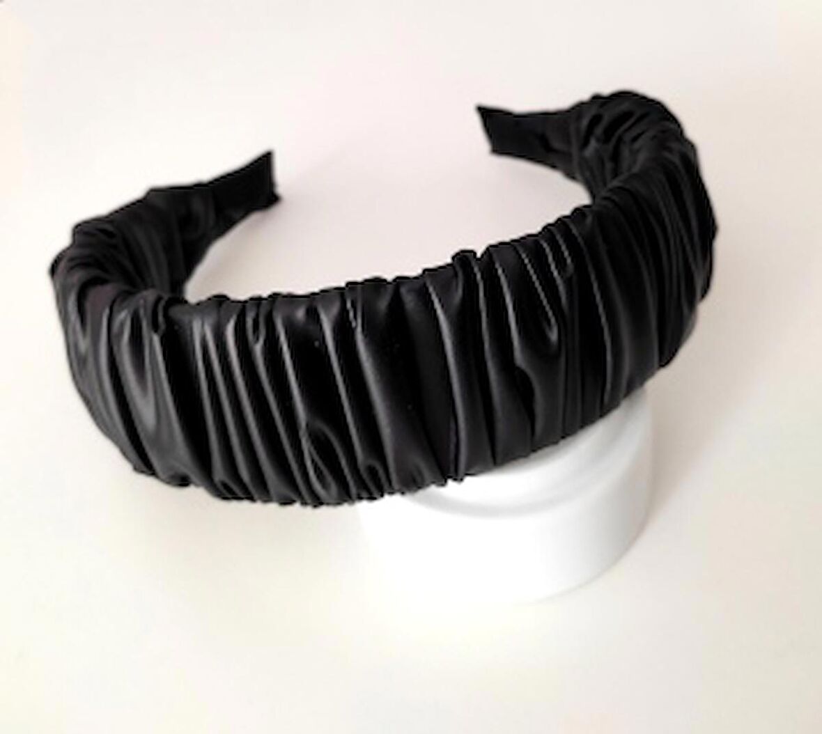 Kadın Suni Deri Büzgülü Taç Saç Bandı