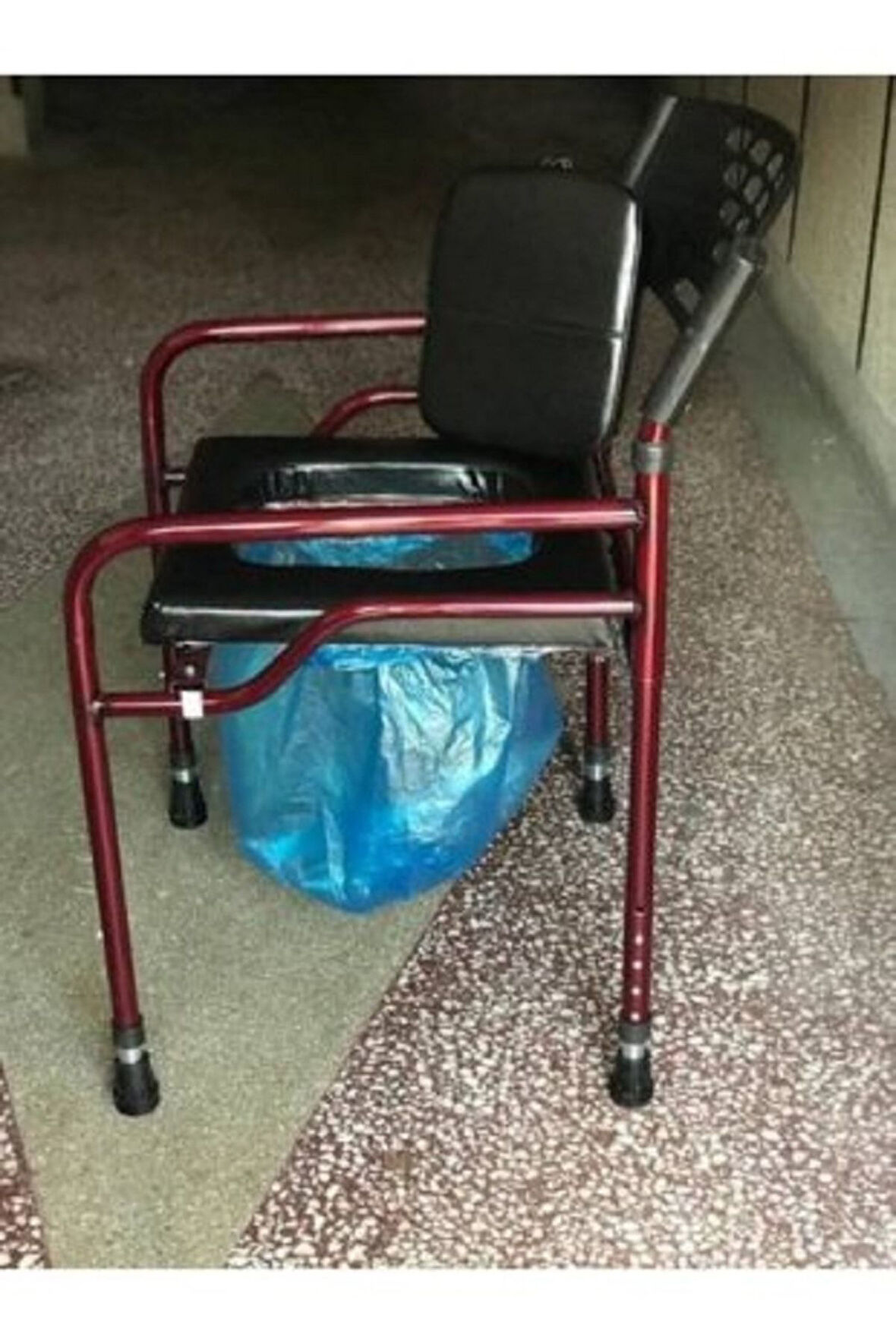 Medikalcim Deri Döşemeli Hasta Tuvaleti Klozeti Sandalyesi Kamp Seyyar Tuvalet Taşınabilir Tuvalet