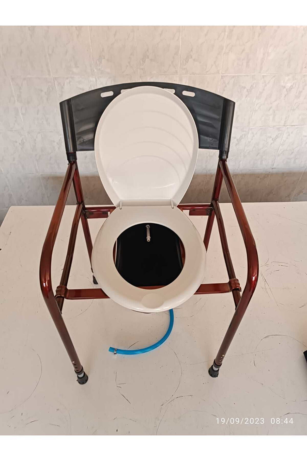 Medikalcim Taharet Musluklu Mobil Tuvalet Banyo Sandalyesi Klozet Yükseltici Hastalar Için klozet