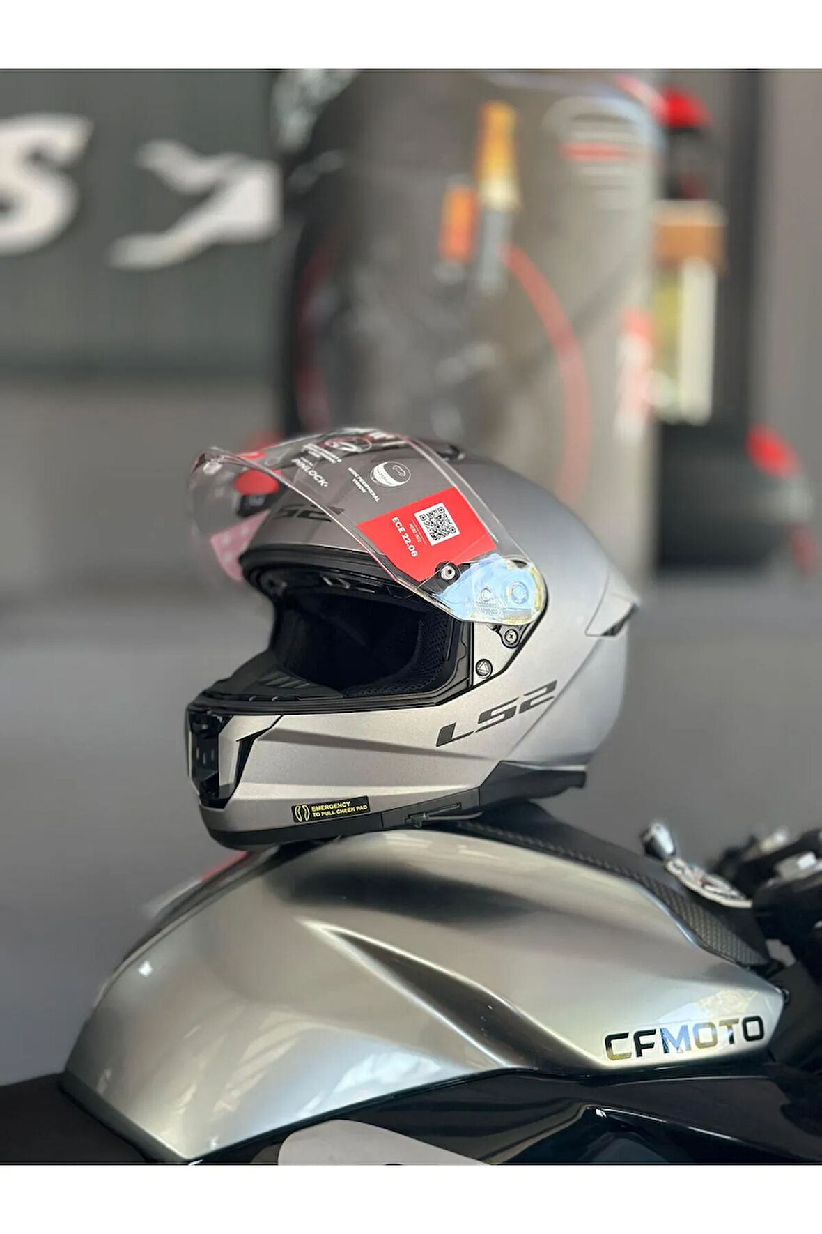 Stream 2 Mat Tıtanıum Güneş Vizörlü Tam Kask Xl