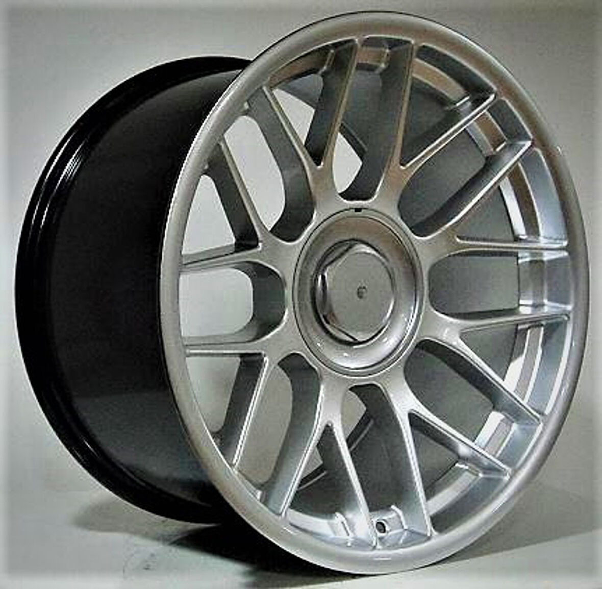 BK-705 9*18 5*112-120 ET25 72.56 HYPER SILVER