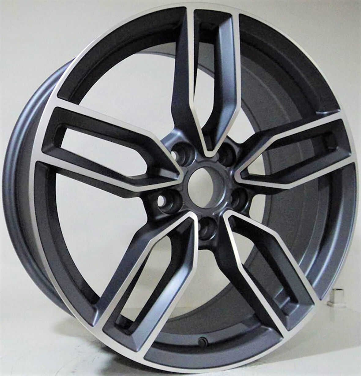 BK-916 8*18 5*112 ET45 66.45 MAT GUN MAC XL