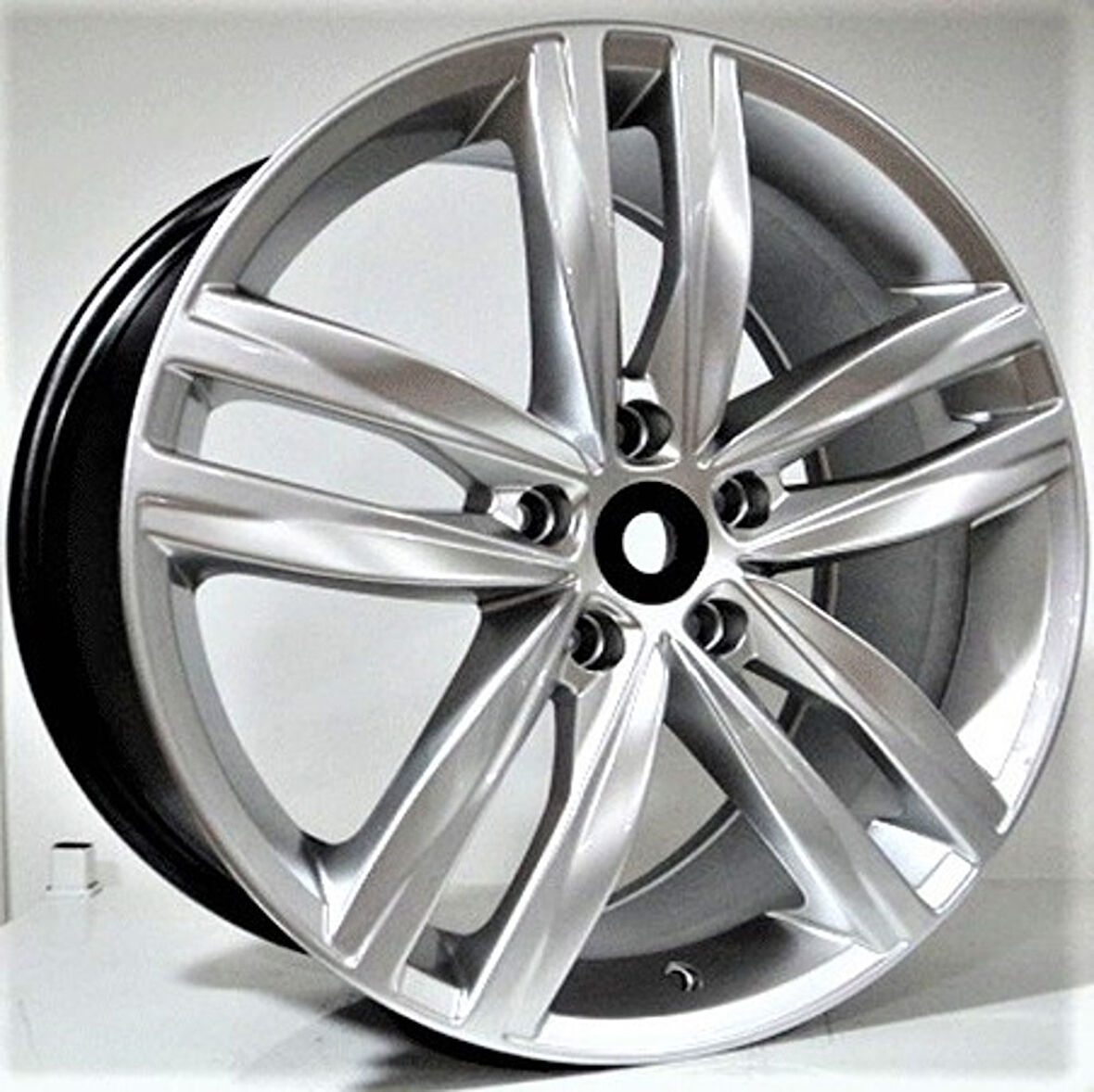 SLK-1611 6.5*16 5*112 ET45 57.1 SILVER XL