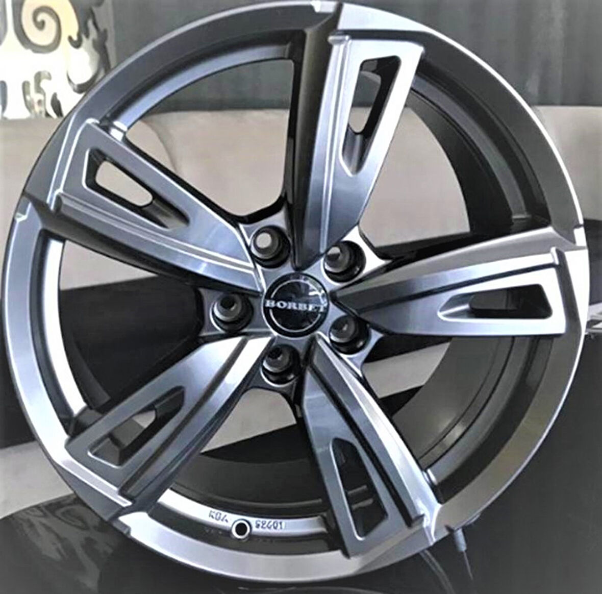 BORBET-E148 8*18 5*112 ET40 66.5 MİS.ANTRASİT