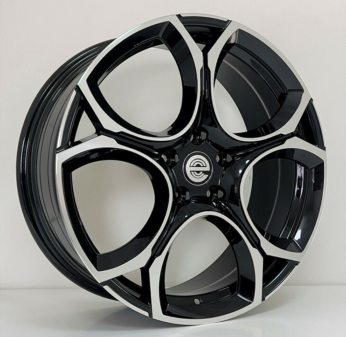 EXP-HVW0034 7.5*17 5*112 ET45 57.1 BLACK MACHINED XL