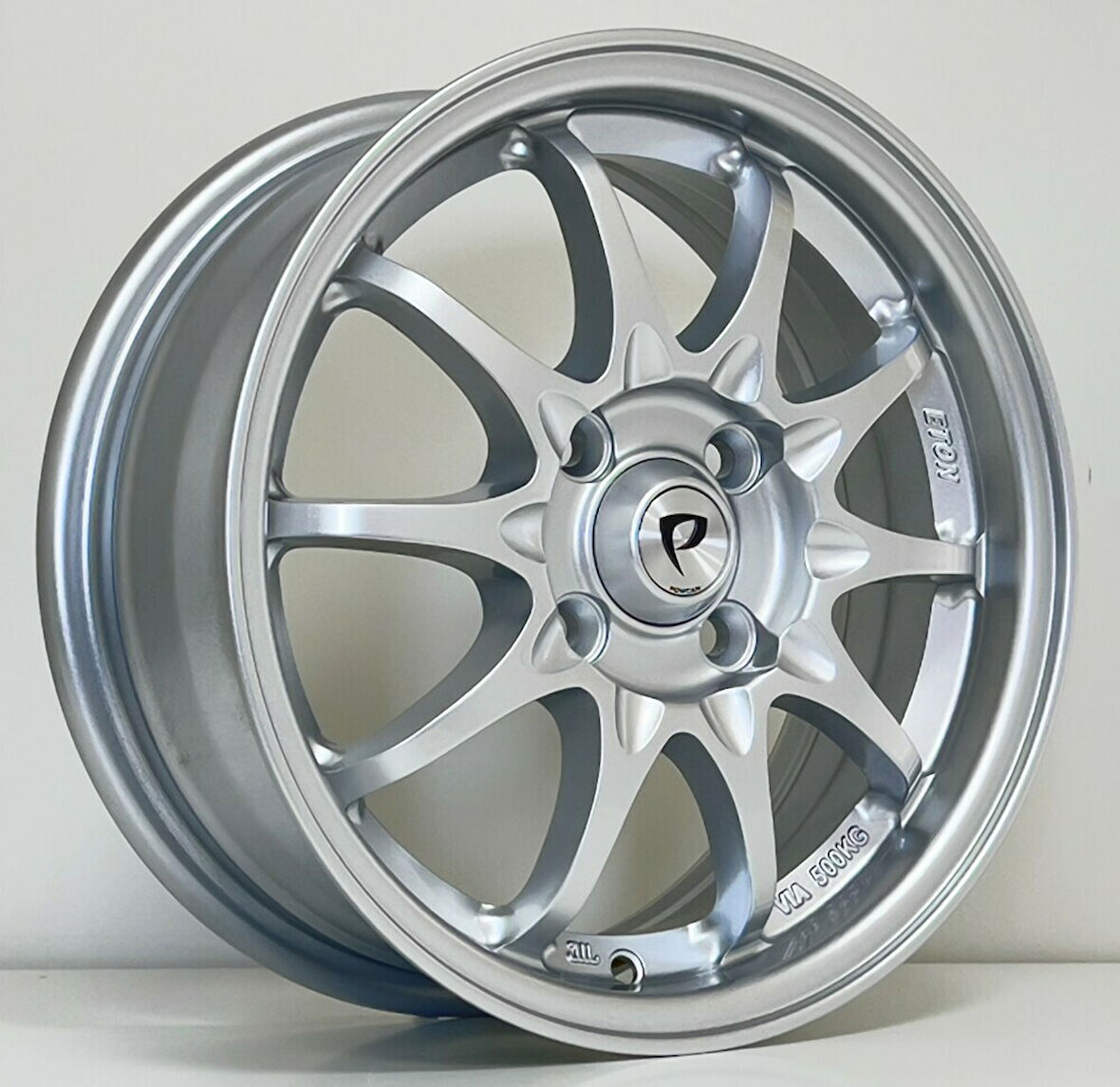 BK-5882 5.5*14 4*100 ET38 73.1 SILVER