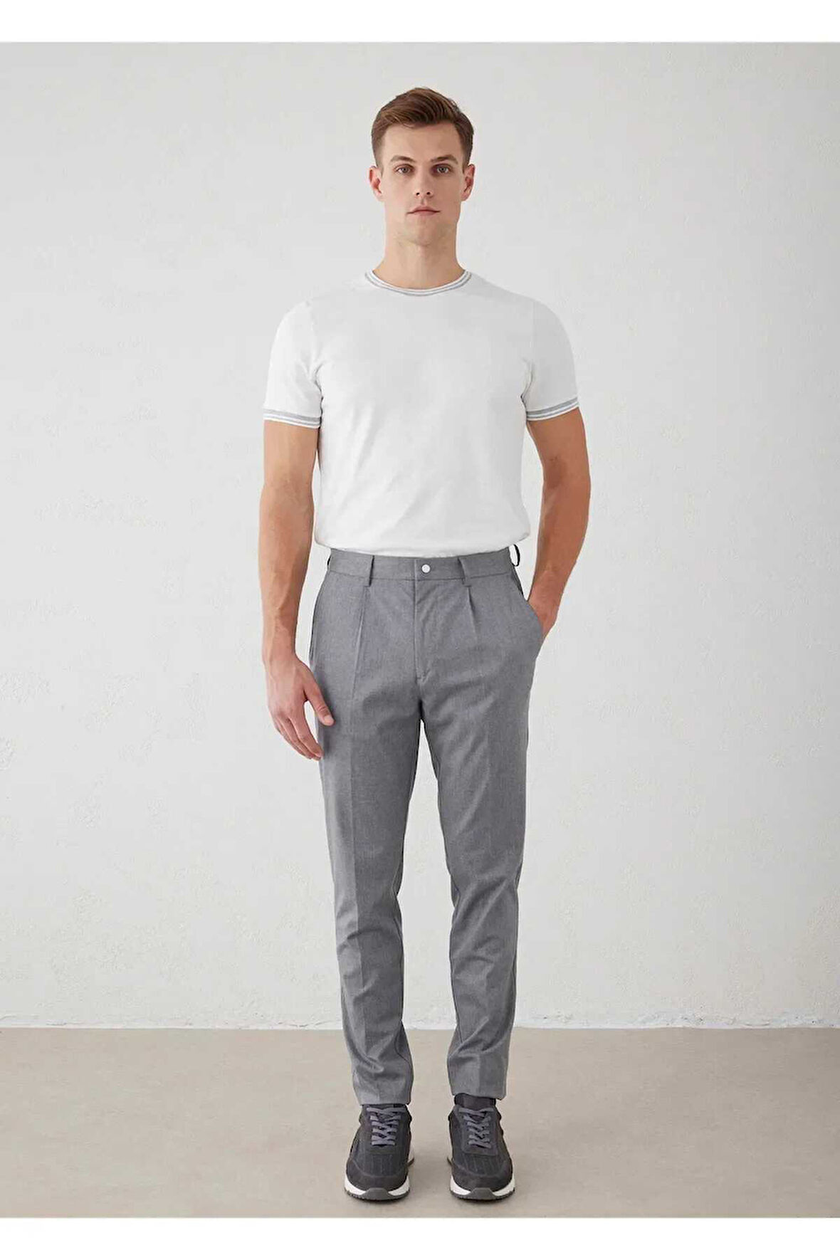 Bohoo Gri Renk Pileli Chino Pantolon