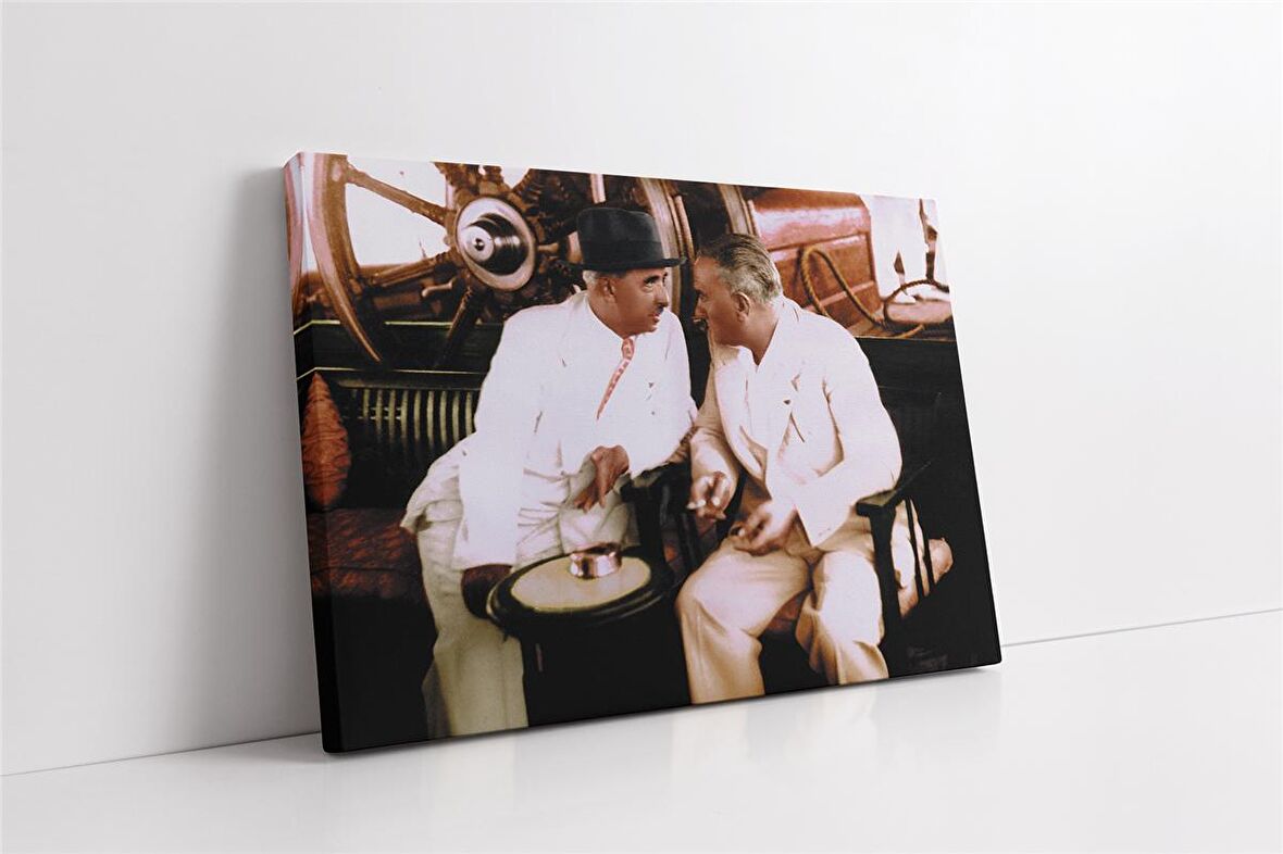 Atatürk İsmet Paşa İle Sohbet Ederken