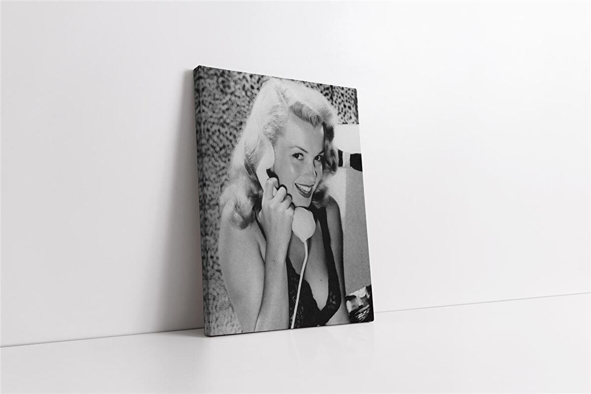 Marliyn Monroe Telefonla Konuşurken Kanvas Tablo