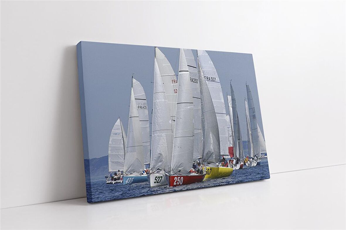 Yarışan Yelkenliler Kanvas Tablo