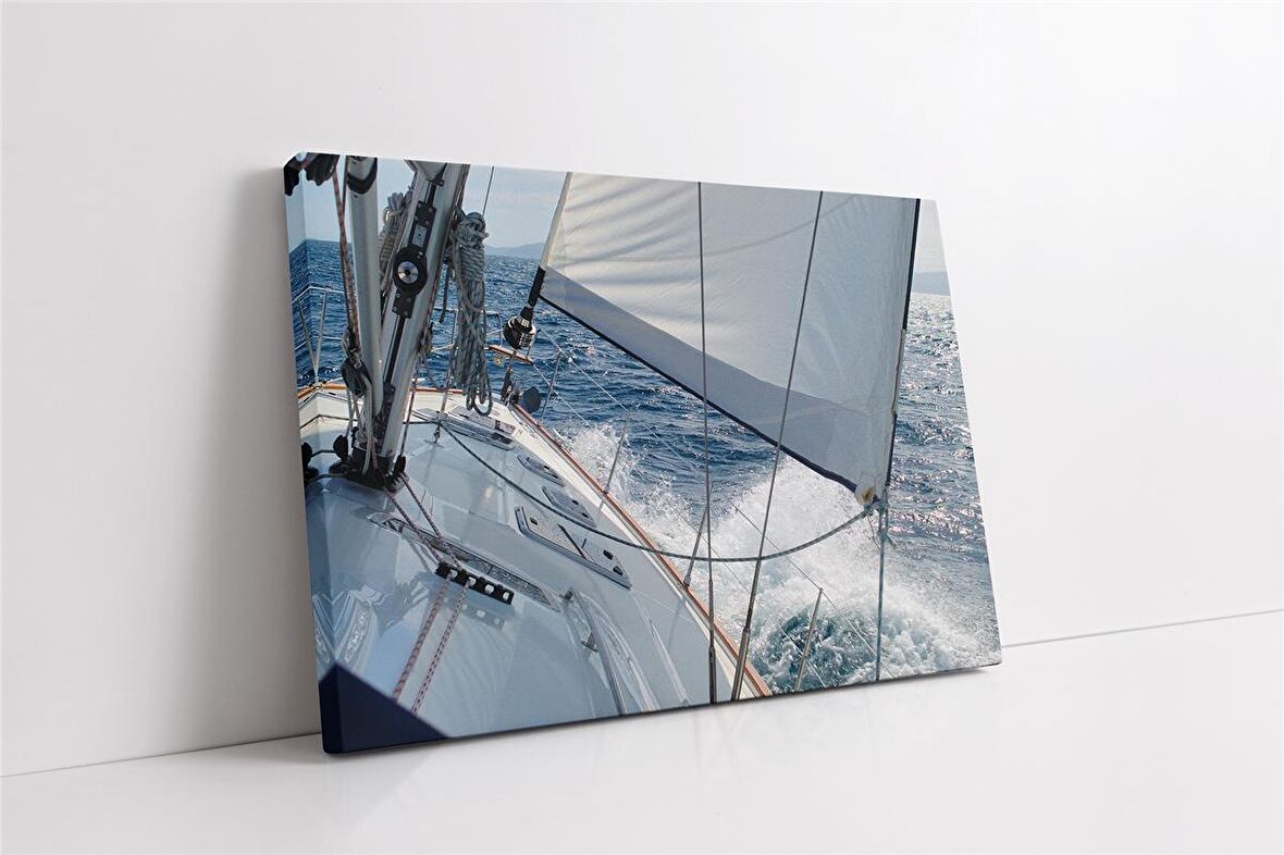 Dalgalı Denizde Yelkenli Kanvas Tablo