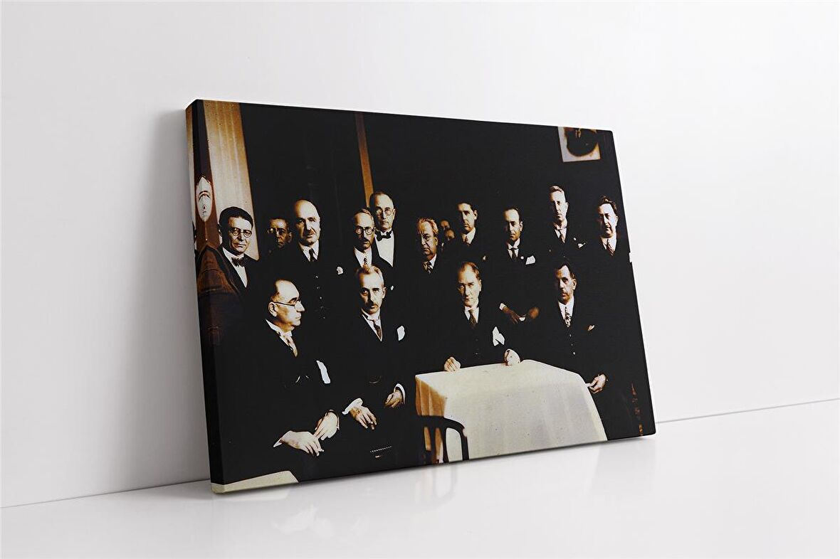 Atatürk İsmet İnönü ve Kurmaylarıyla