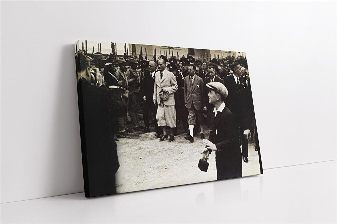 Atatürk Kurmaylarıyla
