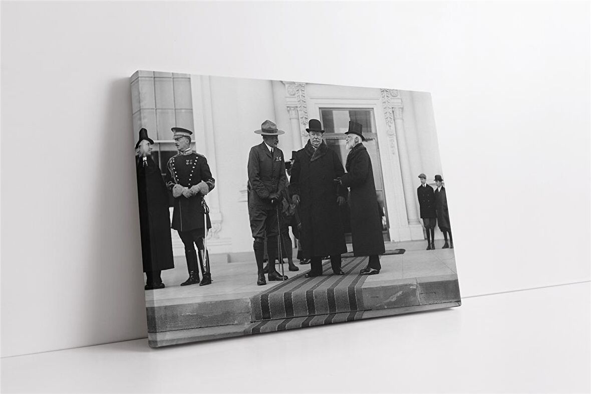 William Howard Kanvas Tablo