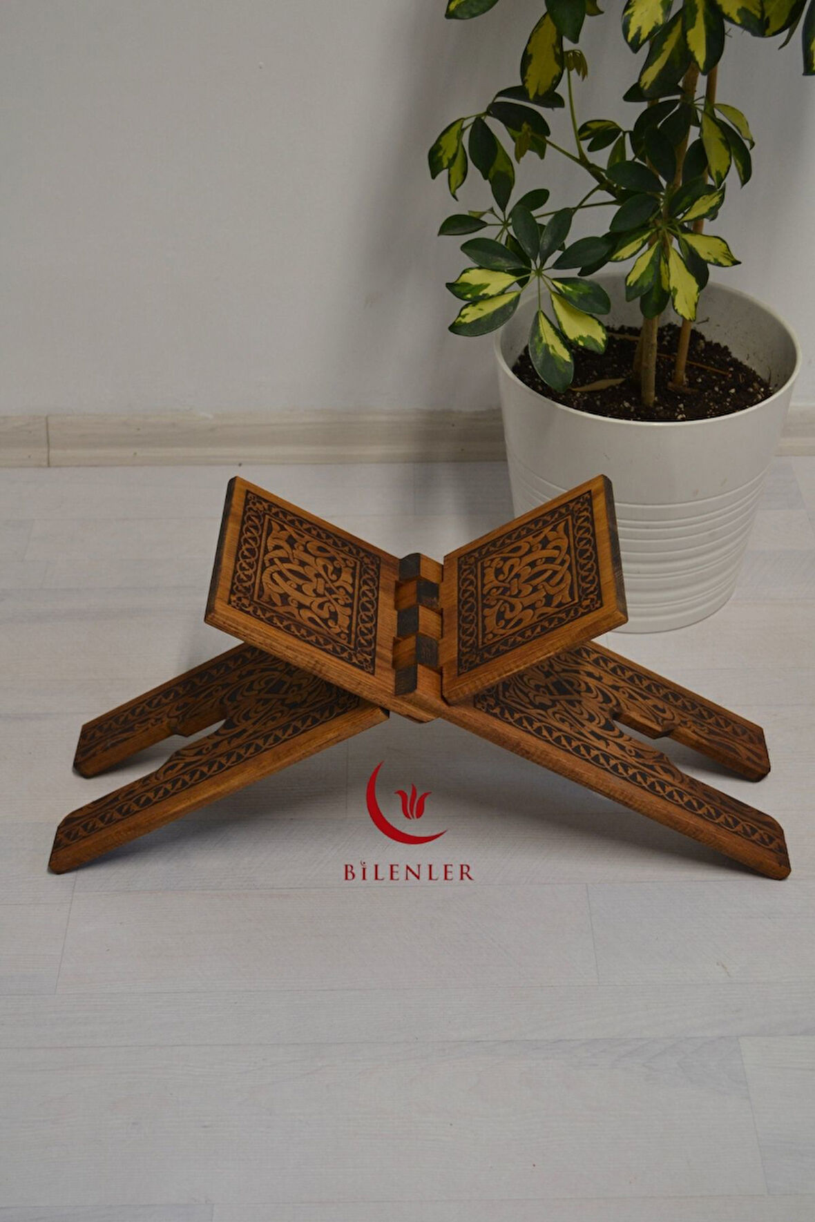 Kur an-ı Kerim Rahlesi Selçuklu Desenli Küçük Boy (18X45cm) Oyma İşçilikli