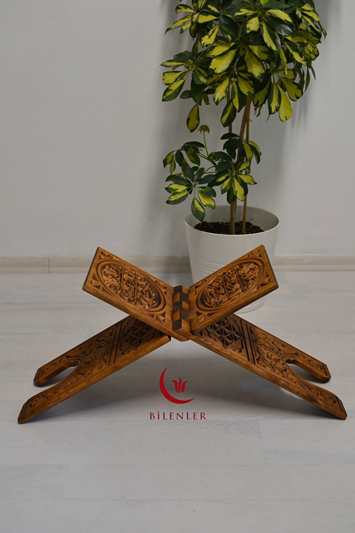 Kur an-ı Kerim Rahlesi Desenli Küçük Boy (18X45cm) Oyma İşçilikli