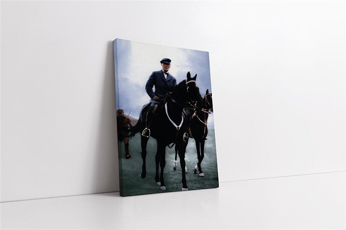 Atatürk At Üstünde