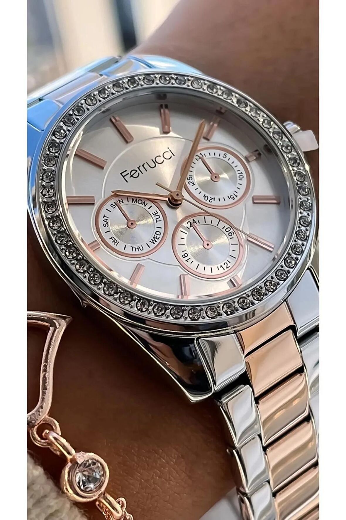 Ferrucci Modern Taşlı Kasa Çelik Kordon Su Kadın Kol Saati+Bileklik Hediyeli