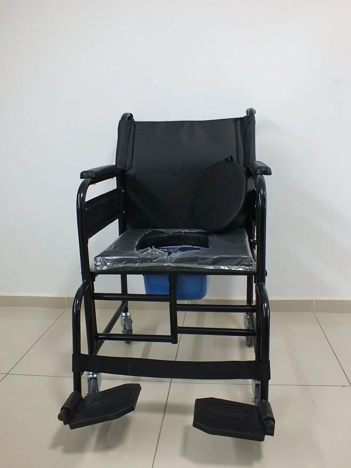Medikaltec Hasta Sandalyesi Lazımlıklı