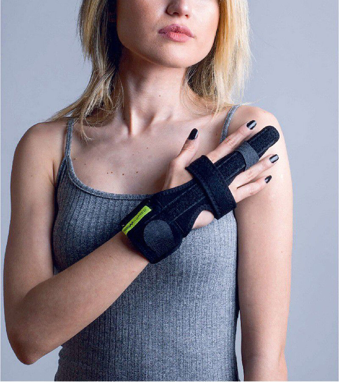 Medikalcim Orta Parmak Kırığı Ateli