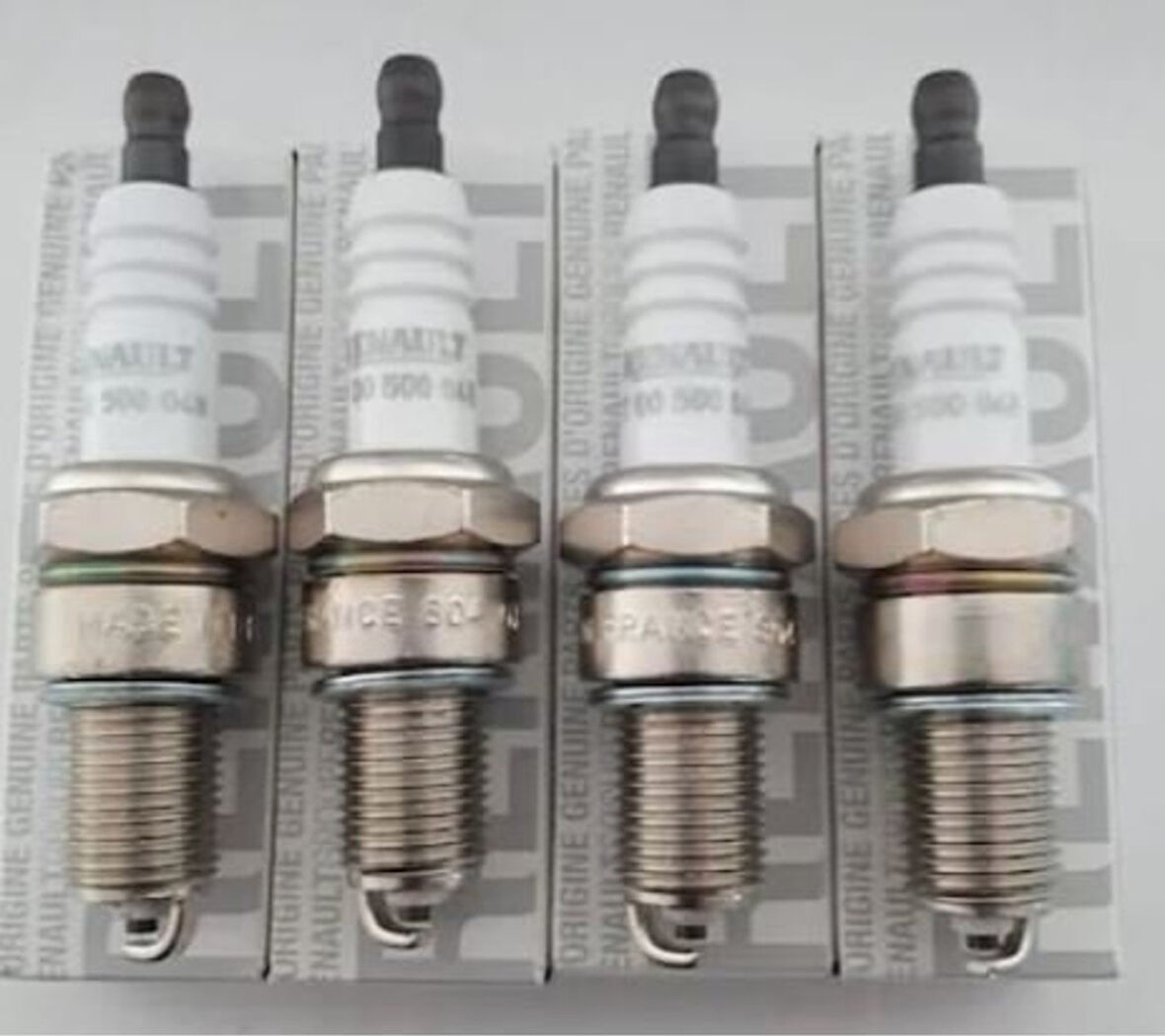 R9/11 Atesleme Bujisi Takim 7700500048 496324833