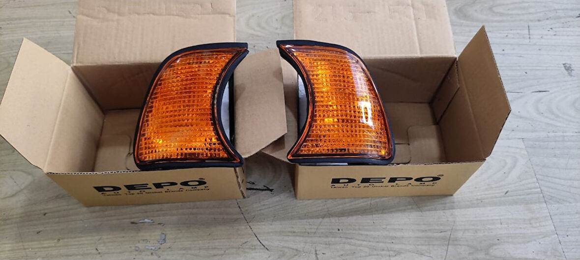 Bmw E34 Sinyal Lambasi Seti Sag Sol Takim 462588644