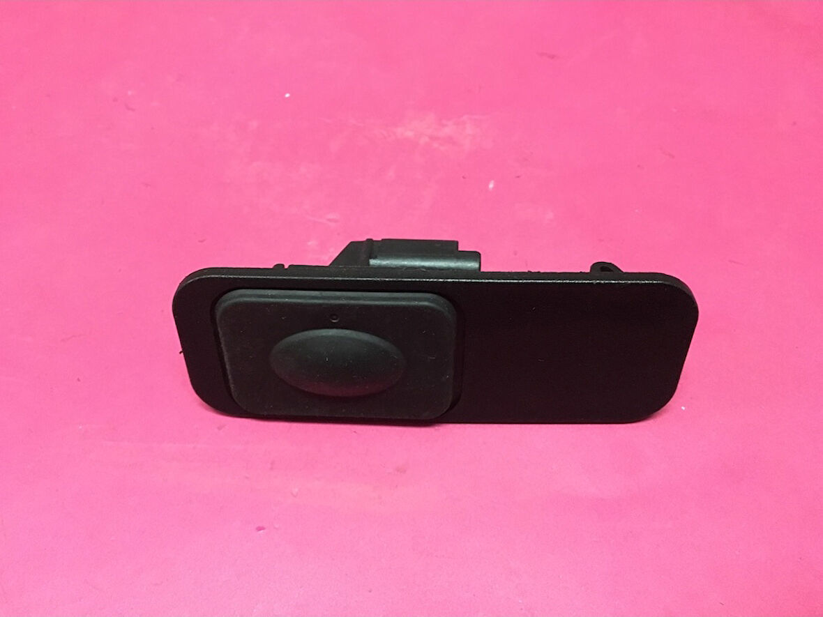 906061562R Fluence Megane Iii Bagaj Açma Dügmesi ( Butonu ) 318613534