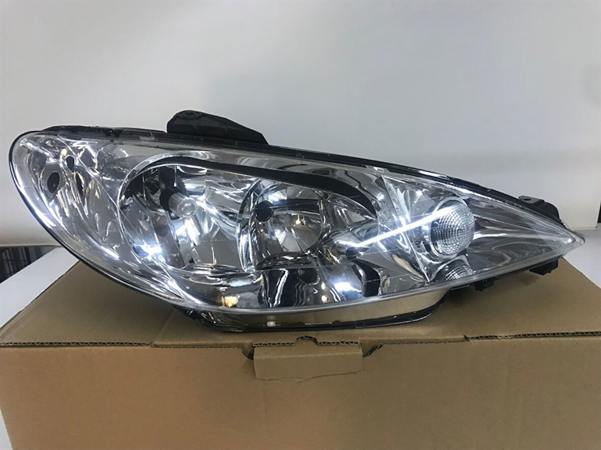 Ön Far Sag 2002-2005 Peugeot 206 Parça No: 6205S9 509357552