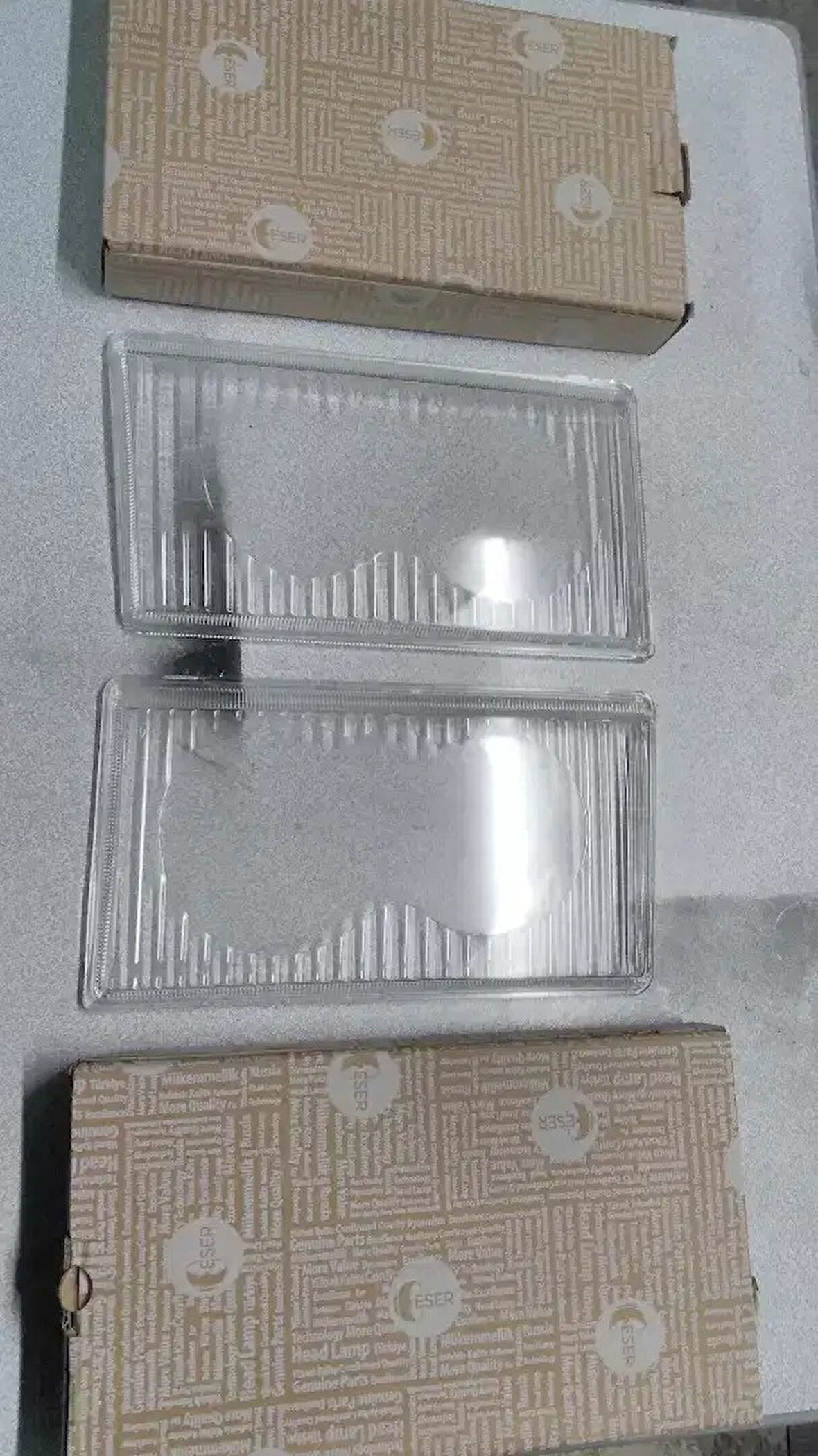 Tofaş Uyumlu Far Slx Şeffaf Far Camı Düz Cam Çıtalı Far Camı Far Cam Eser (Plastik Değildir Camdır)