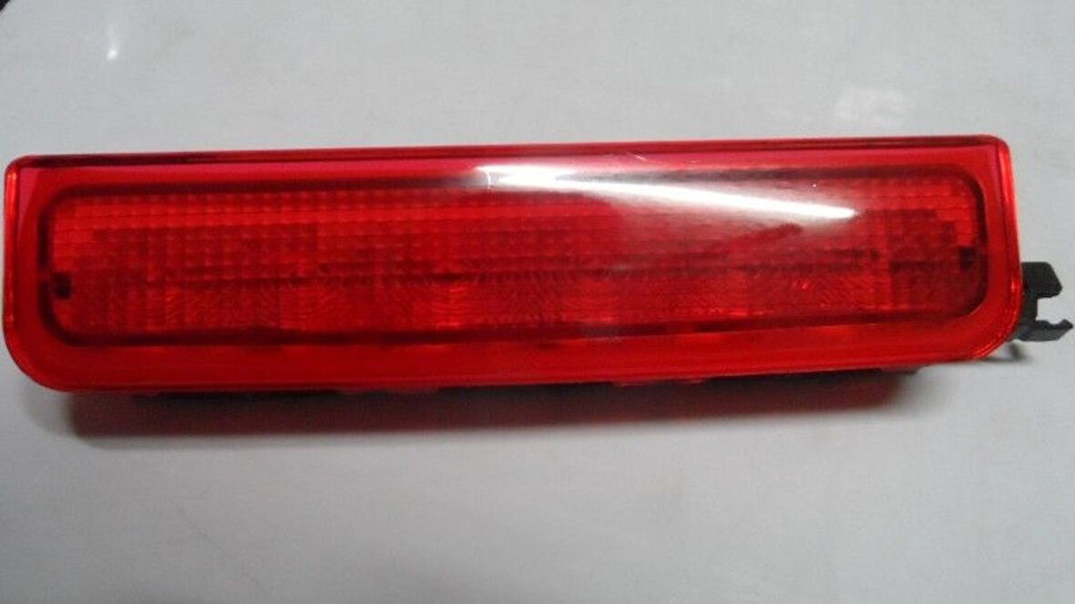 Volkswagen Caddy Ek Fren Lambası 3. Stop Bagaj Lambası 2K0945087