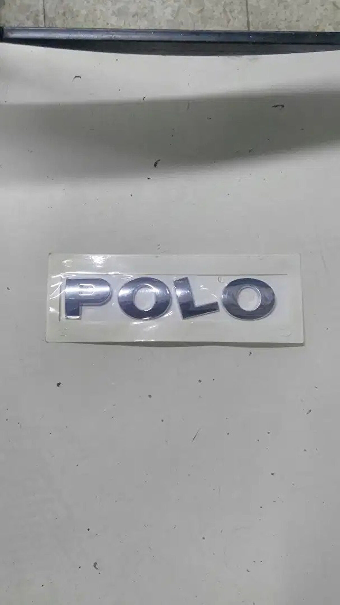 Volkswagen Polo bagaj yazısı  1999 ve 2009 model arası