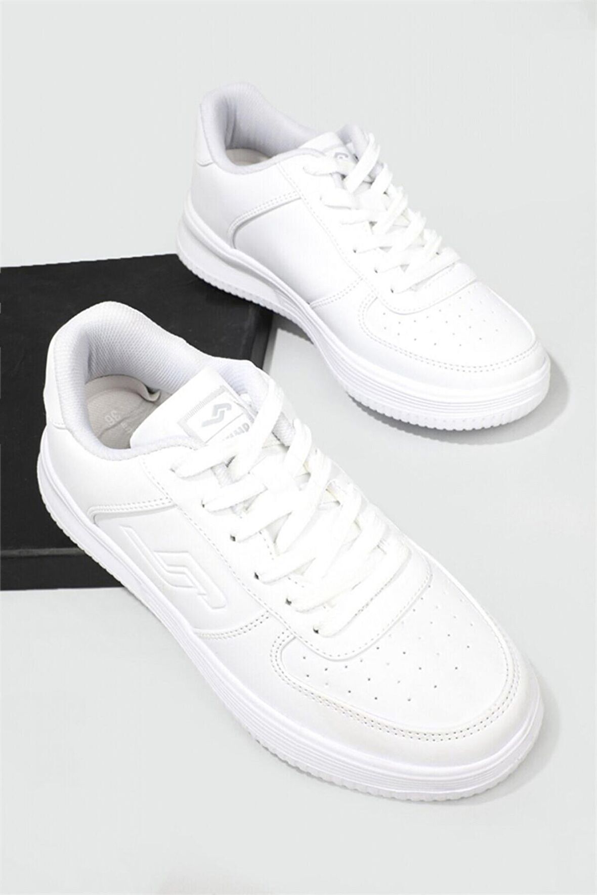 Jump 22233 Erkek Günlük Spor Ayakkabı JA12233121RSBEYAZ