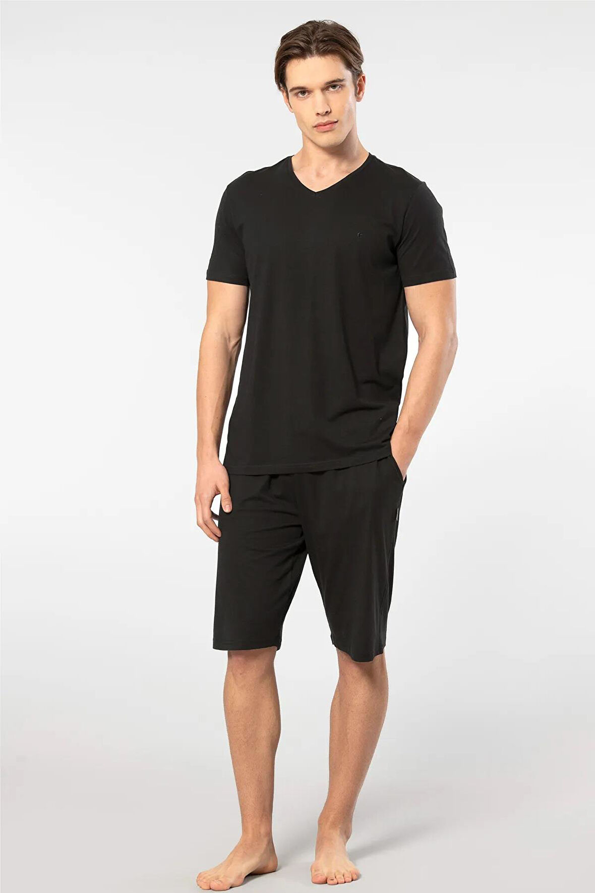 Cacharel V Yaka T-shirt ve Cepli Bermuda Şort Takım, %50 Pamuk %50 Modal