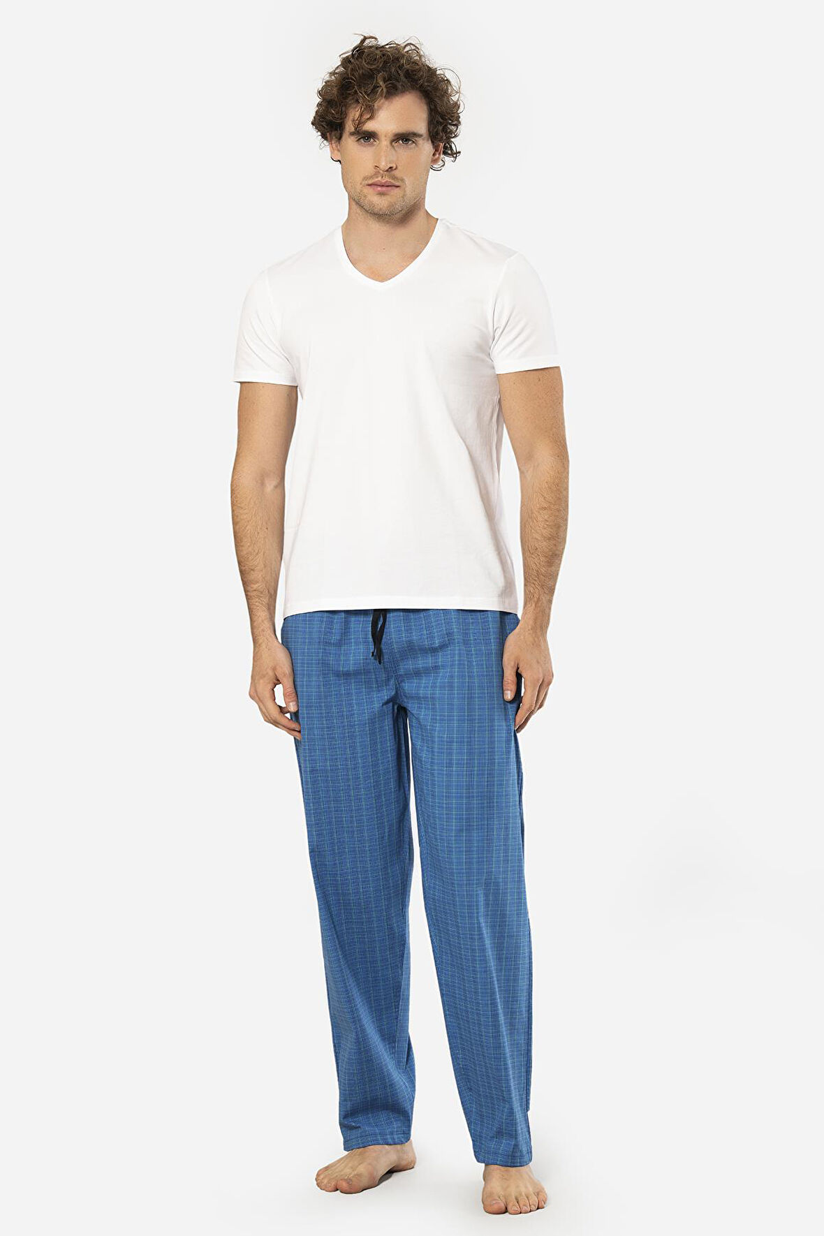 Cacharel V Yaka Kısa Kol T-shirt ve Cepli Ekoseli Alt Pijama Takım