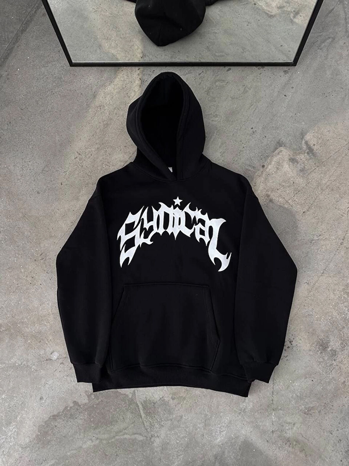 Üç İplik Kapüşonlu Baskılı Oversize SweatShirt- Siyah