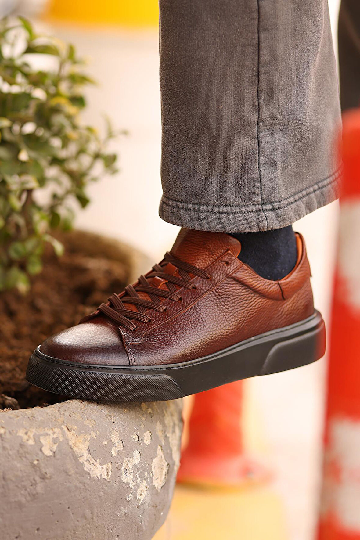 Shoetyle - Kahverengi Hakiki Deri Bağcıklı Erkek Sneaker 800-2501