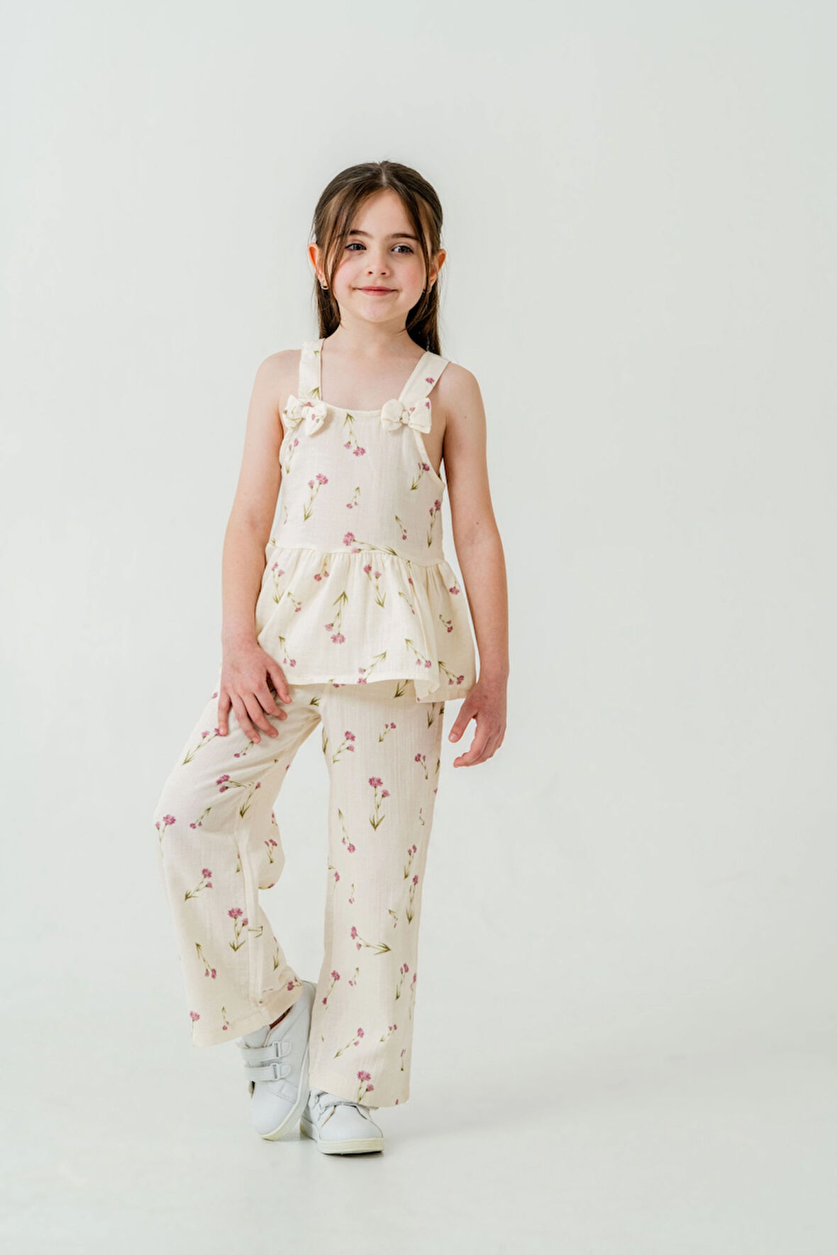 Çiçek Desenli Kız Çocuk Müslin Takım 3817