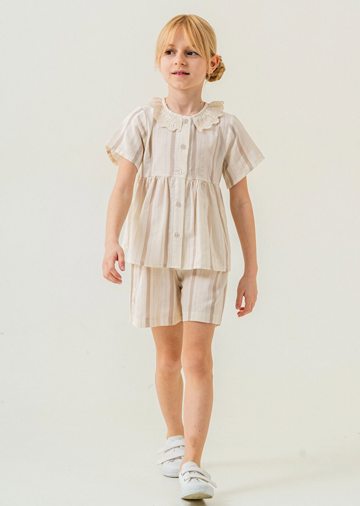 Yaka Detaylı Kız Çocuk Takım 3825