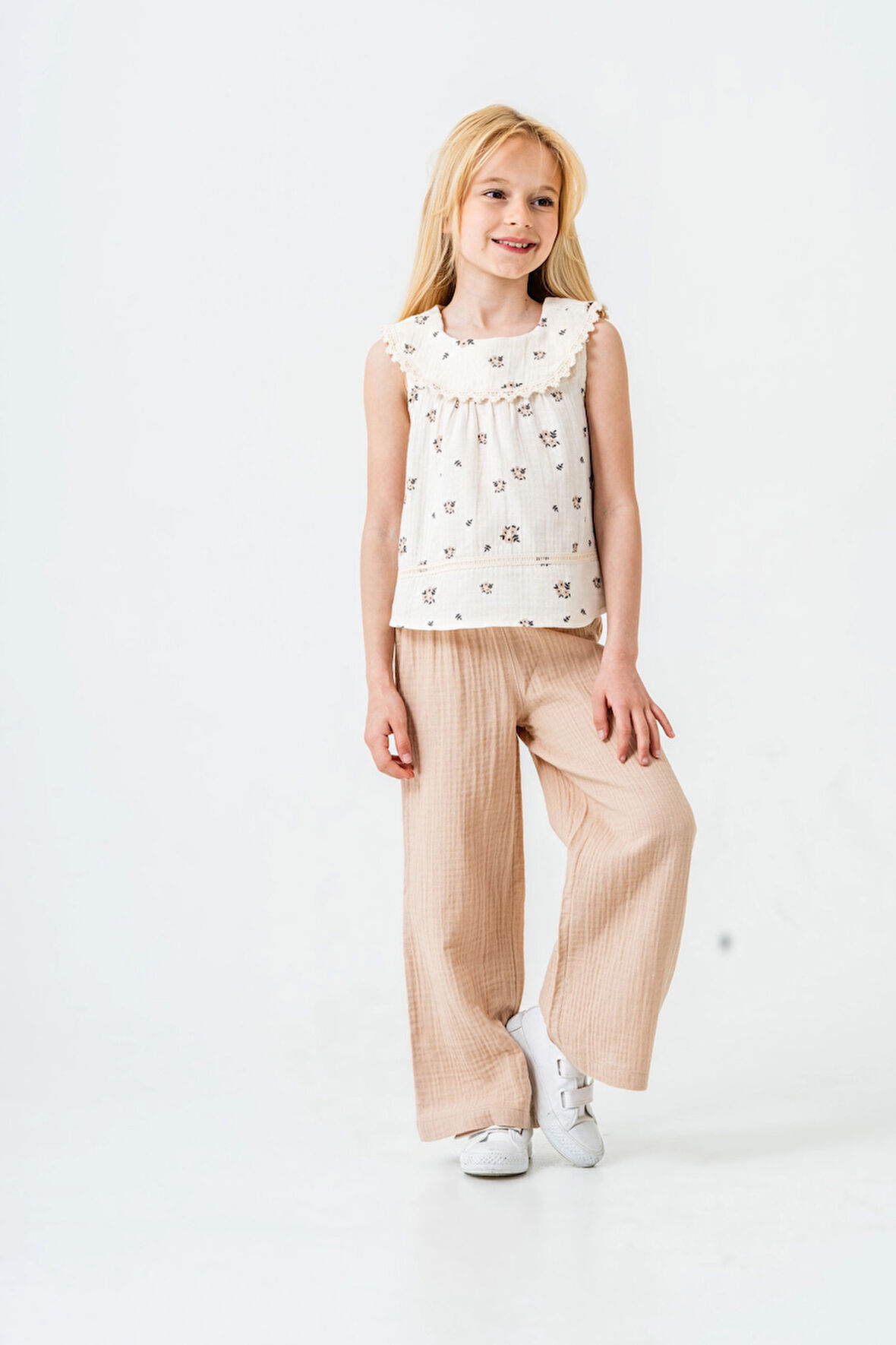 Çiçek Desenli Kız Çocuk Müslin Takım 3828